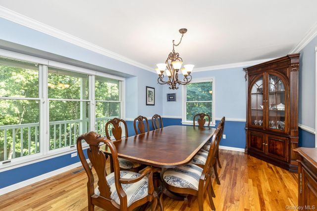 6 Cedar Drive, Stony Brook, NY 11790