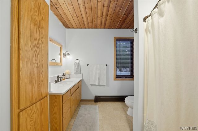 73 Tarn Trl, Concord, NY 14069