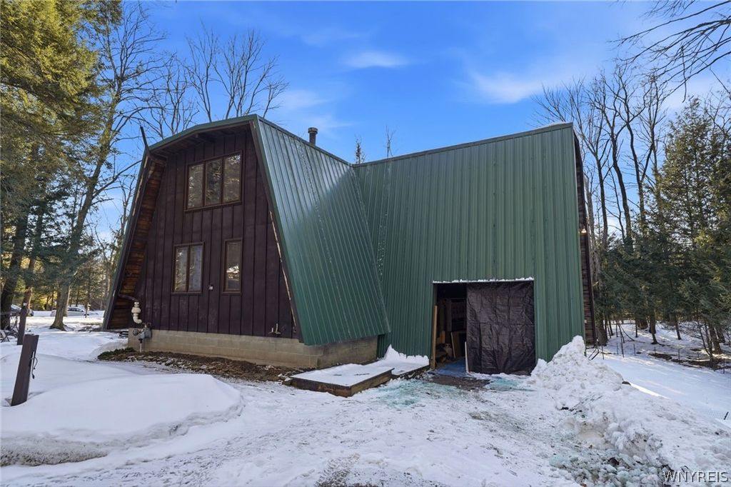 73 Tarn Trl, Concord, NY 14069