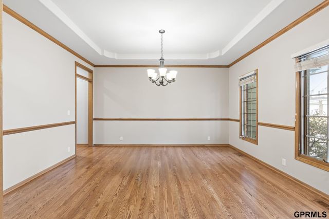 907 Woodland Avenue, Papillion, NE 68046