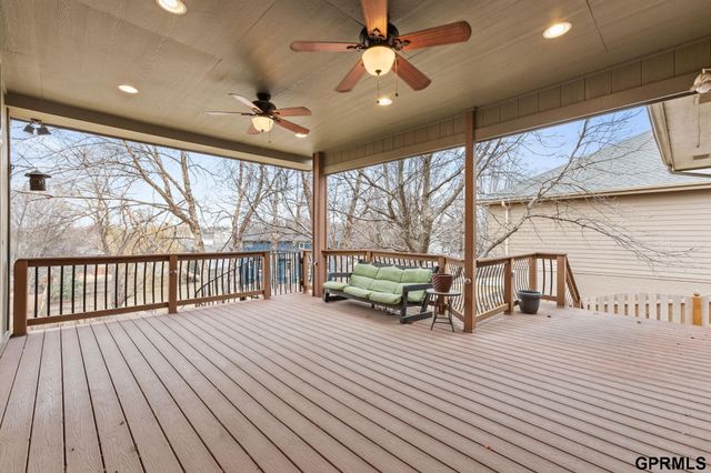 907 Woodland Avenue, Papillion, NE 68046