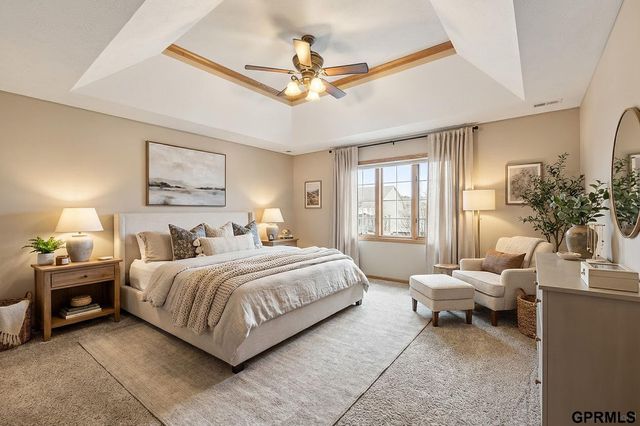 907 Woodland Avenue, Papillion, NE 68046