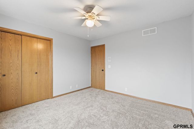 907 Woodland Avenue, Papillion, NE 68046