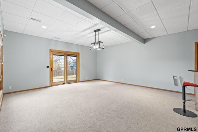 907 Woodland Avenue, Papillion, NE 68046