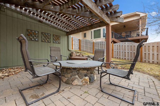 907 Woodland Avenue, Papillion, NE 68046