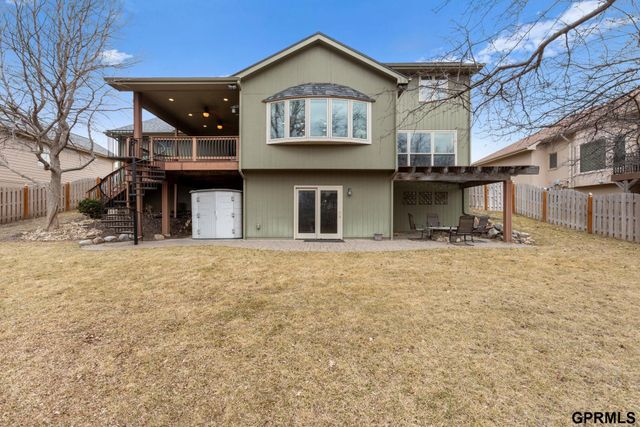 907 Woodland Avenue, Papillion, NE 68046