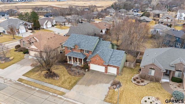 907 Woodland Avenue, Papillion, NE 68046