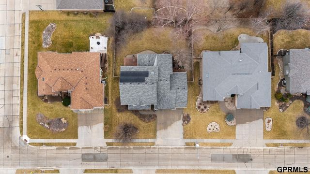 907 Woodland Avenue, Papillion, NE 68046