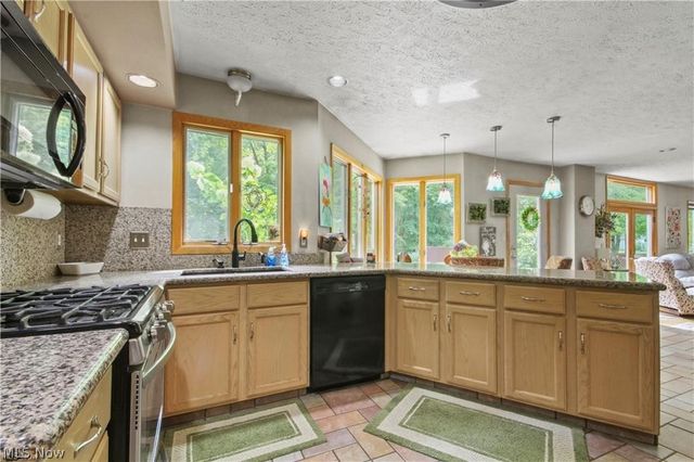 391 Centennial Drive, Vienna, OH 44473
