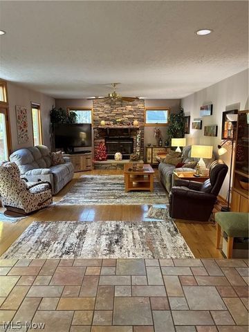 391 Centennial Drive, Vienna, OH 44473