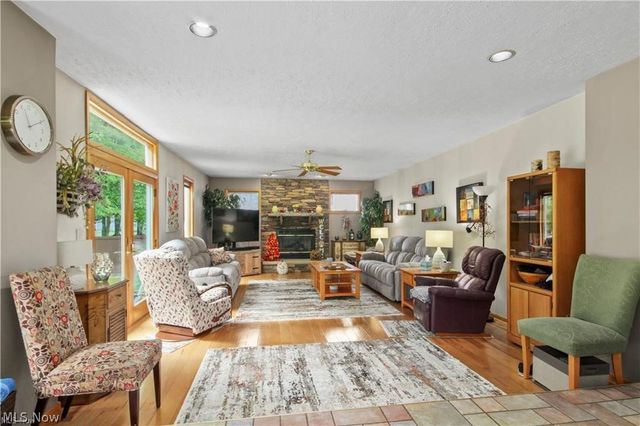 391 Centennial Drive, Vienna, OH 44473
