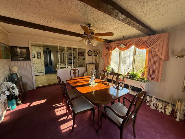 98 Greenpoint Cir, Chicopee, MA 01020