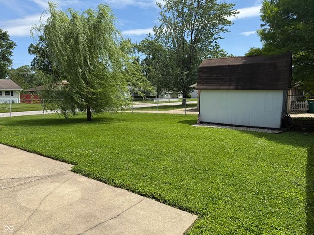 202 Wayside Drive, Plainfield, IN 46168
