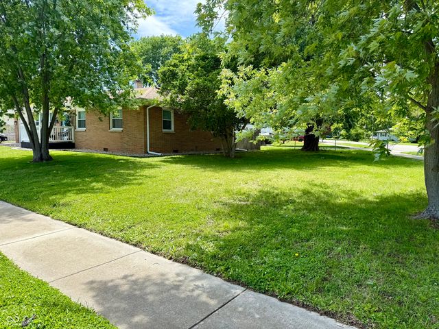 202 Wayside Drive, Plainfield, IN 46168