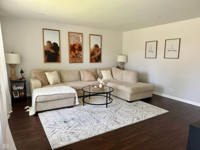 202 Wayside Drive, Plainfield, IN 46168