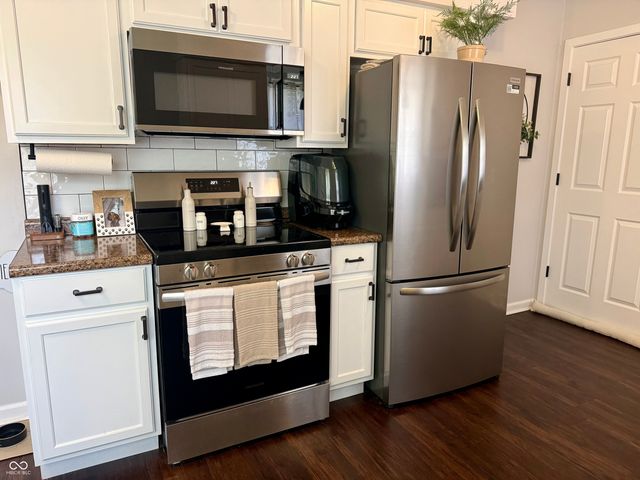 202 Wayside Drive, Plainfield, IN 46168