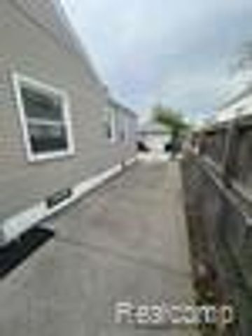 3602 RAVENA Avenue, Royal Oak, MI 48073