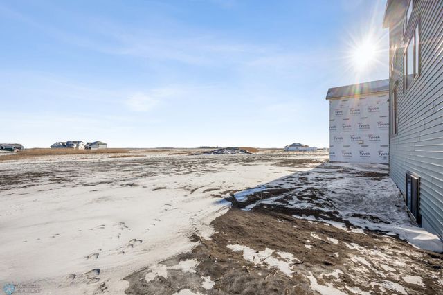 8318 61st Street S, Horace, ND 58047