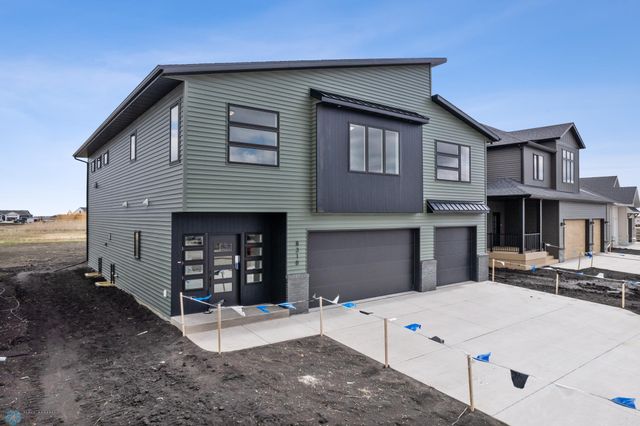 8318 61st Street S, Horace, ND 58047
