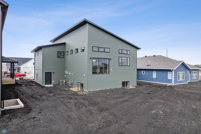 8318 61st Street S, Horace, ND 58047