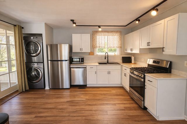 5440 Benton Avenue, Downers Grove, IL 60515