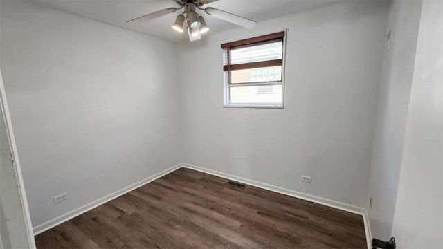 5440 Benton Avenue, Downers Grove, IL 60515