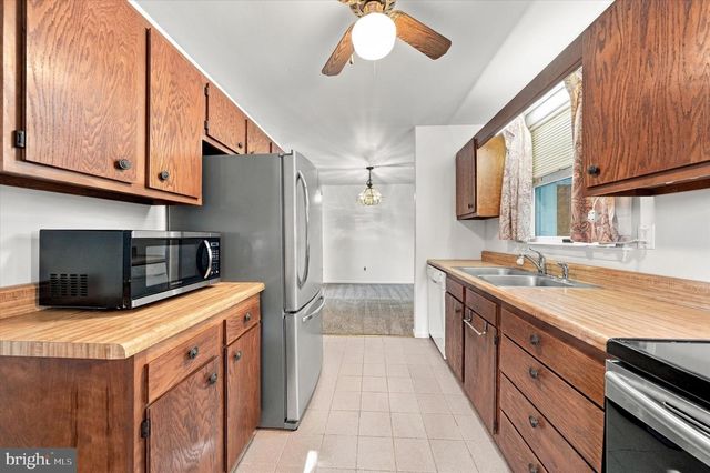 25 WINSOME WAY, Newark, DE 19702