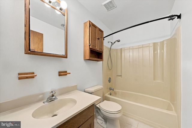 25 WINSOME WAY, Newark, DE 19702