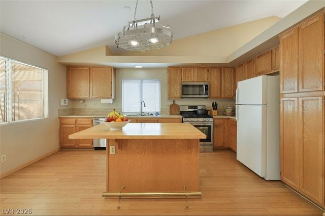 5524 Gulf Springs Court, Las Vegas, NV 89130