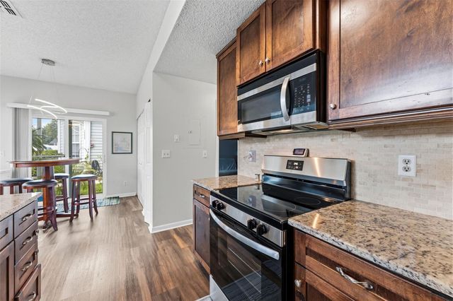 12237 ARMENIA GABLES CIR, Tampa, FL 33612