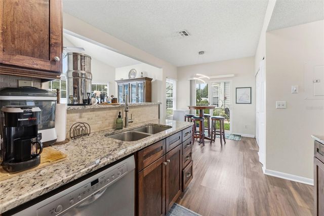 12237 ARMENIA GABLES CIR, Tampa, FL 33612