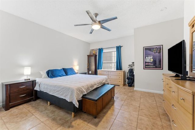 12237 ARMENIA GABLES CIR, Tampa, FL 33612