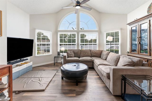 12237 ARMENIA GABLES CIR, Tampa, FL 33612