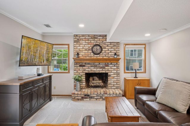 9772 Ives Lane N, Maple Grove, MN 55369