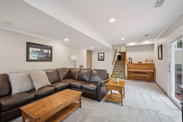 9772 Ives Lane N, Maple Grove, MN 55369