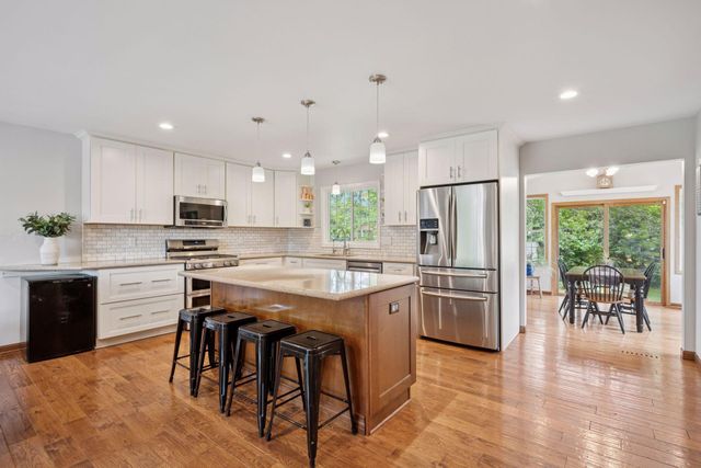 9772 Ives Lane N, Maple Grove, MN 55369