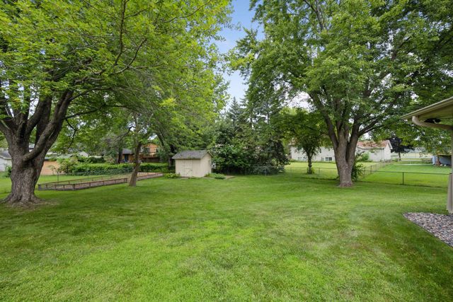 9772 Ives Lane N, Maple Grove, MN 55369