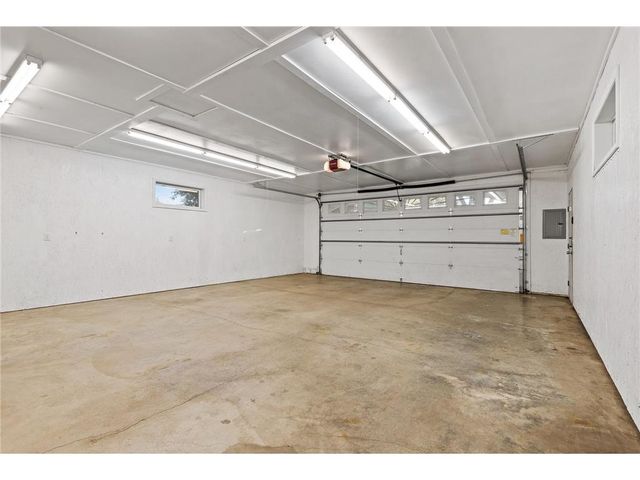 9772 Ives Lane N, Maple Grove, MN 55369