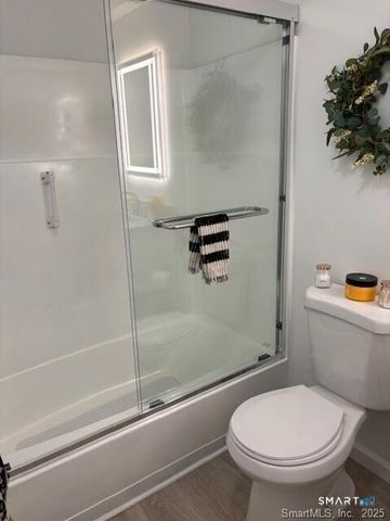 16 Pine Orchard Road APT 9, Branford, CT 06405