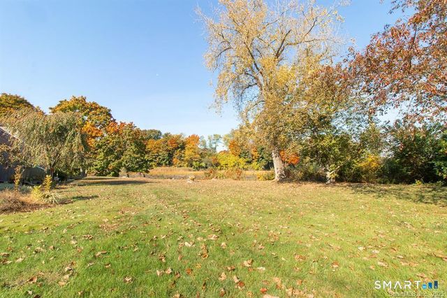 16 Pine Orchard Road APT 9, Branford, CT 06405