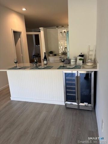 16 Pine Orchard Road APT 9, Branford, CT 06405