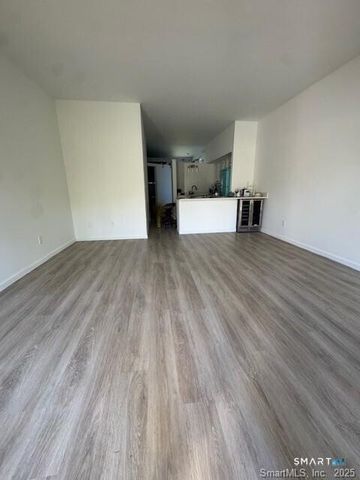 16 Pine Orchard Road APT 9, Branford, CT 06405