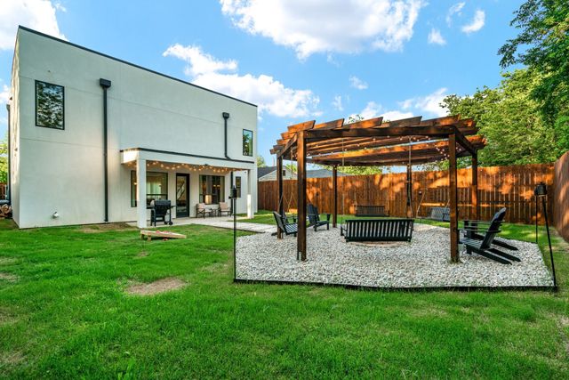 1954 Pueblo Street, Dallas, TX 75212