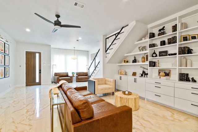 1954 Pueblo Street, Dallas, TX 75212