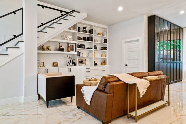 1954 Pueblo Street, Dallas, TX 75212