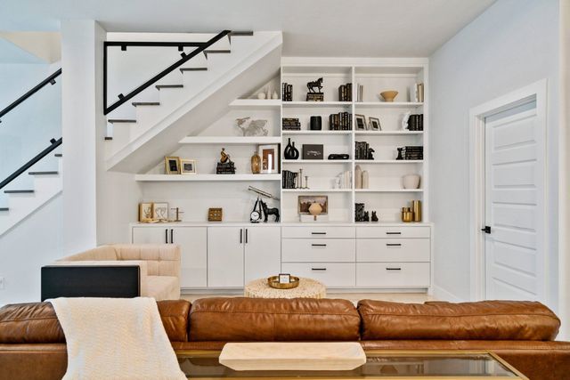 1954 Pueblo Street, Dallas, TX 75212