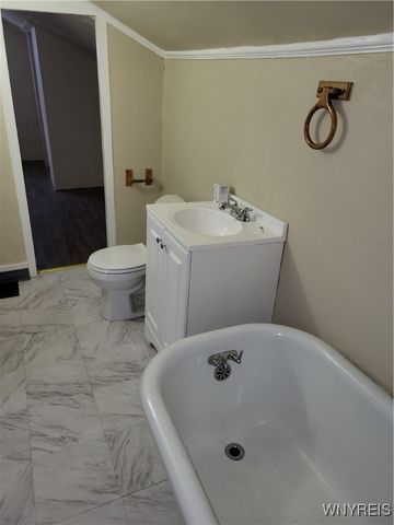 122 Erie Street, Lockport City, NY 14094