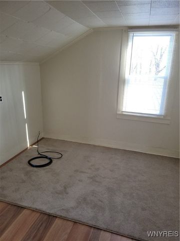 122 Erie Street, Lockport City, NY 14094