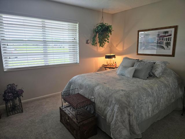 166 Lake Meryl Drive 166, West Palm Beach, FL 33411