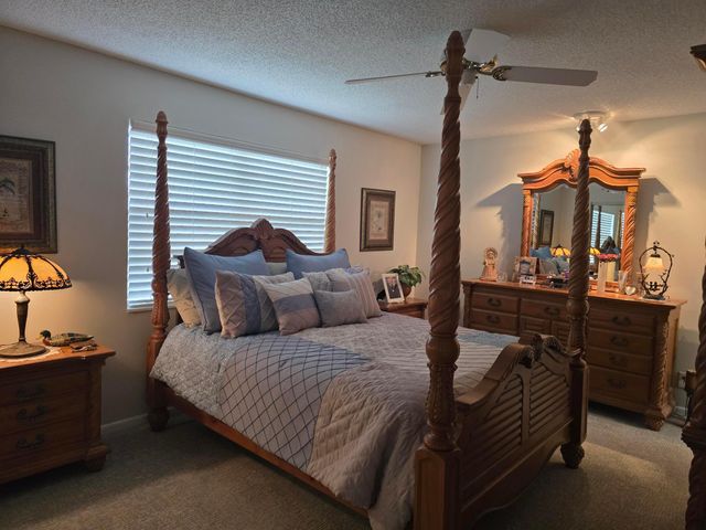 166 Lake Meryl Drive 166, West Palm Beach, FL 33411